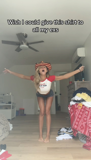 Sadie Crowell feet photo thumbnail