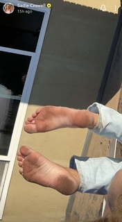 Sadie Crowell feet photo thumbnail