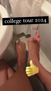 Sadie Crowell feet photo thumbnail