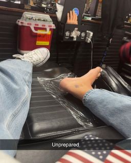 Sadie Crowell feet photo thumbnail