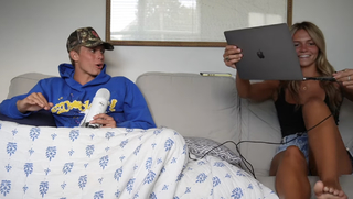 Sadie Crowell feet photo thumbnail