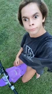 Sadie Crowell feet photo thumbnail