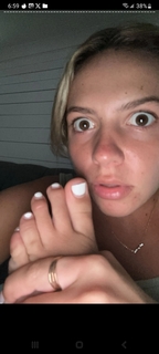 Sadie Crowell feet photo thumbnail