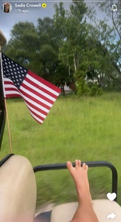 Sadie Crowell feet photo thumbnail