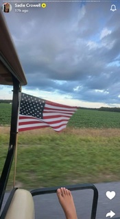 Sadie Crowell feet photo thumbnail