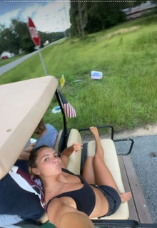 Sadie Crowell feet photo thumbnail