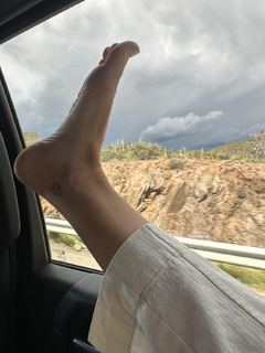 Sadie Crowell feet photo thumbnail