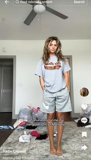 Sadie Crowell feet photo thumbnail