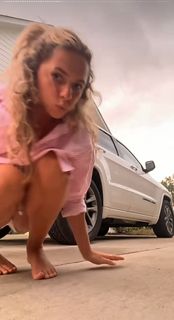 Sadie Crowell feet photo thumbnail