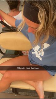 Sadie Crowell feet photo thumbnail