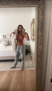 Sadie Crowell feet photo thumbnail