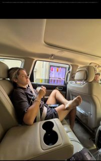 Sadie Crowell feet photo thumbnail