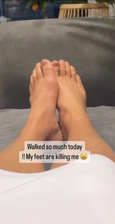 Sadie Gibbs feet photo 11