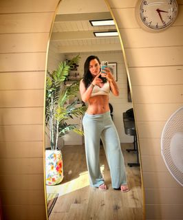Sadie Gibbs feet photo 3