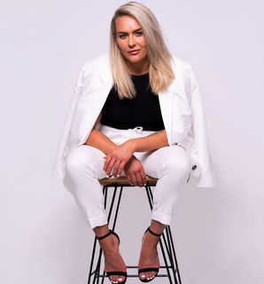 Sadie Gibbs feet photo 6
