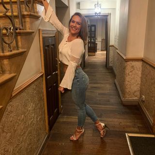 Sadie Gibbs feet photo 2