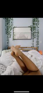 Sadie Mckenna feet photo thumbnail