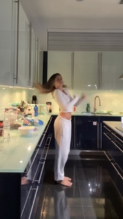 Sadie Mckenna feet photo thumbnail