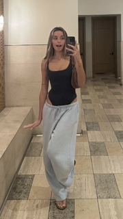 Sadie Mckenna feet photo thumbnail