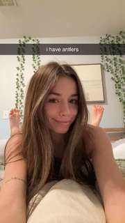 Sadie Mckenna feet photo thumbnail