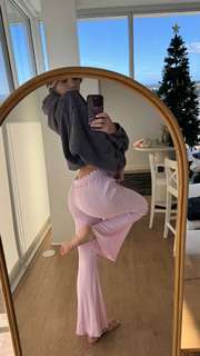 Sadie Mckenna feet photo thumbnail