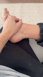 Sadie Mckenna feet photo thumbnail