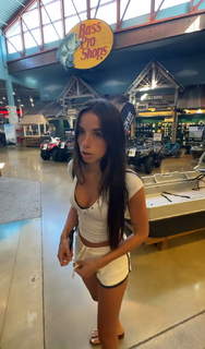 Sadie Mckenna feet photo thumbnail