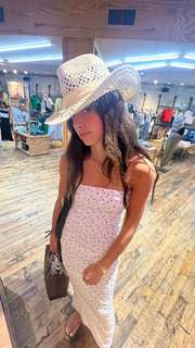 Sadie Mckenna feet photo thumbnail