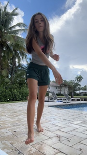 Sadie Mckenna feet photo thumbnail