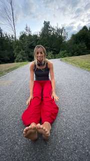 Sadie Mckenna feet photo thumbnail