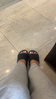 Sadie Mckenna feet photo thumbnail
