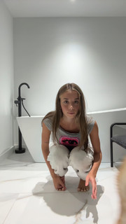 Sadie Mckenna feet photo thumbnail