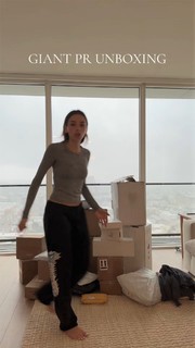 Sadie Mckenna feet photo thumbnail