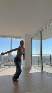 Sadie Mckenna feet photo thumbnail