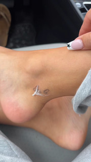 Sadie Mckenna feet photo thumbnail