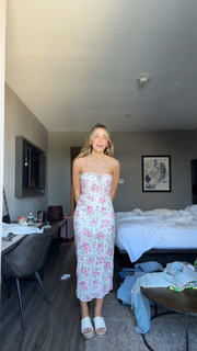 Sadie Mckenna feet photo thumbnail