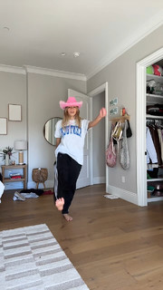 Sadie Mckenna feet photo thumbnail