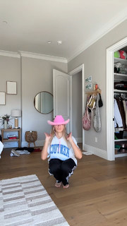 Sadie Mckenna feet photo thumbnail