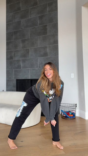 Sadie Mckenna feet photo thumbnail