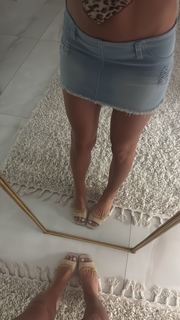 Sadie Mckenna feet photo thumbnail