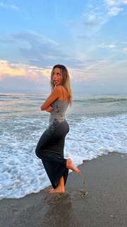 Sadie Mckenna feet photo thumbnail