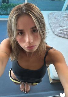 Sadie Mckenna feet photo thumbnail
