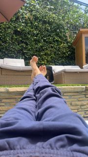 Sadie Mckenna feet photo thumbnail