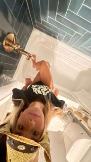 Sadie Mckenna feet photo thumbnail