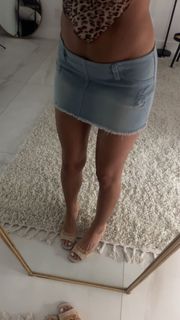 Sadie Mckenna feet photo thumbnail