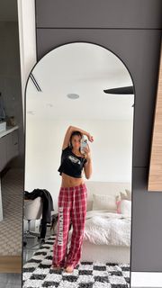 Sadie Mckenna feet photo thumbnail