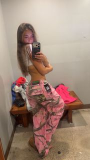 Sadie Mckenna feet photo thumbnail