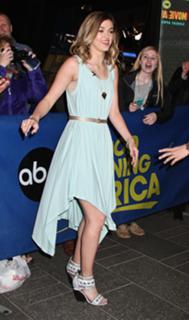 Sadie Robertson feet photo thumbnail