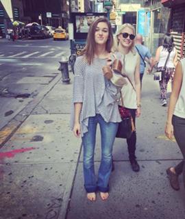 Sadie Robertson feet photo thumbnail