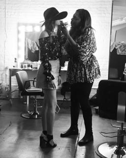 Sadie Robertson feet photo thumbnail